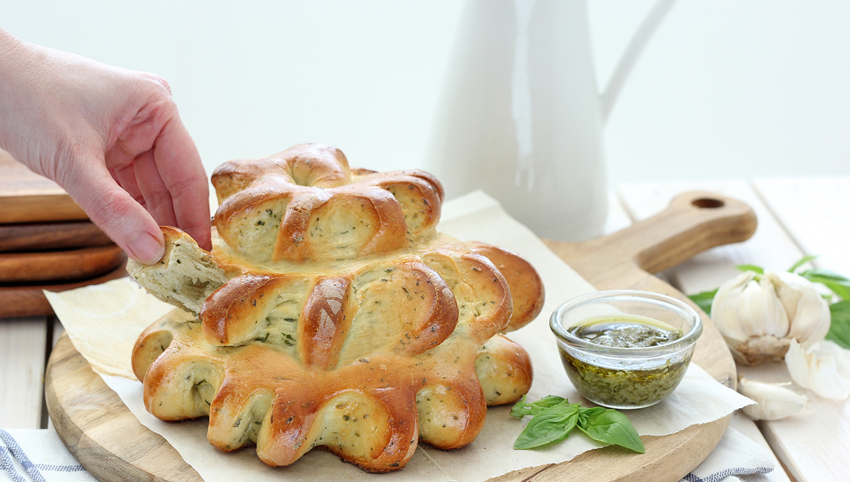 לחם שום, עשבי תיבול ופרמזן מבצק יוגורט