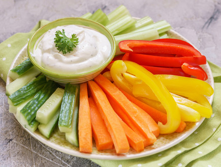 ירקות עם יוגורט