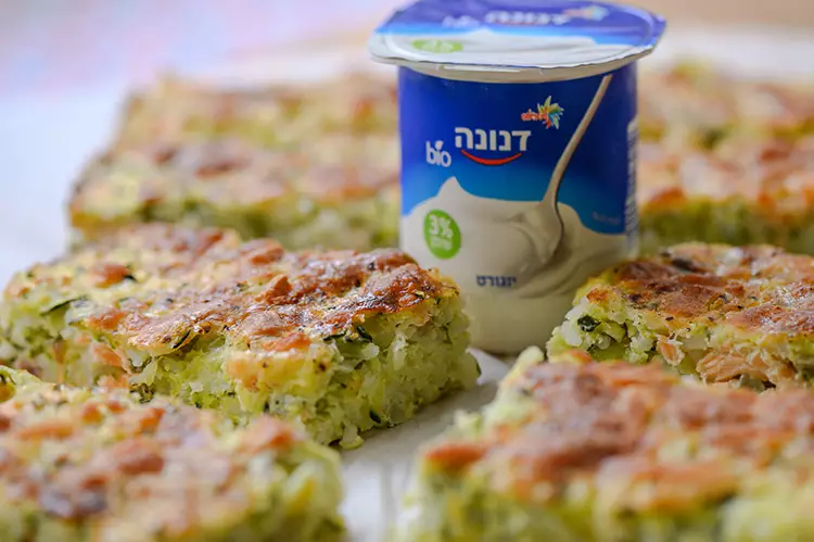 הבוחשת ליוגרט – פשטידת סלמון סקיני זוקיני